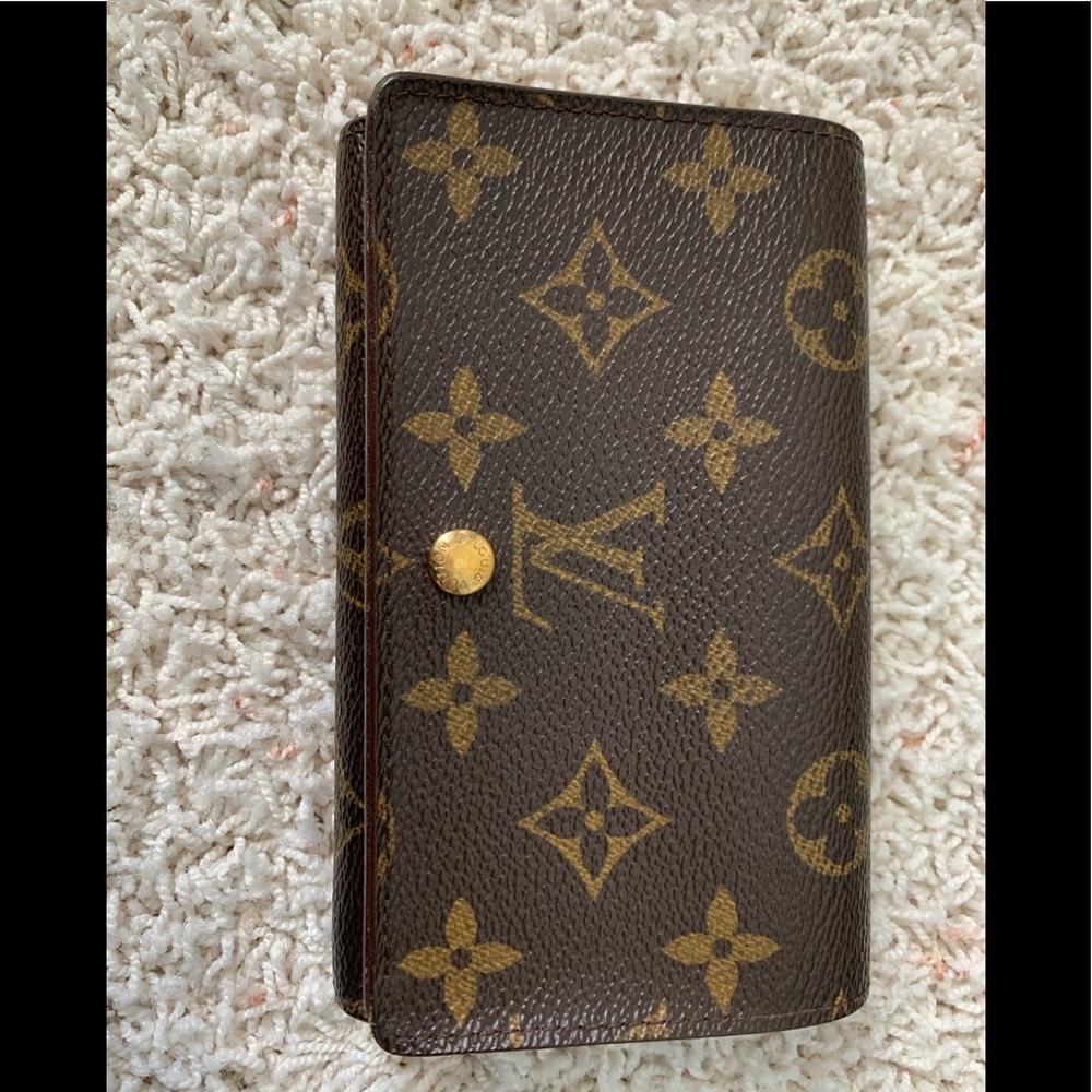 Louis Vuitton Wallet - partially refinished